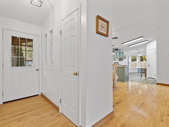 2nd image of 2347 N Chinook Ln