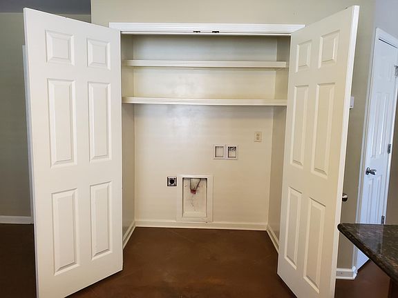 3rd image of 259 Jolie Oaks Blvd
