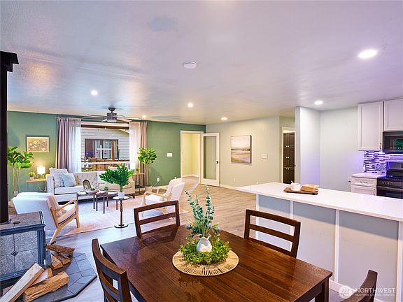 5th image of 112 Powell Lane