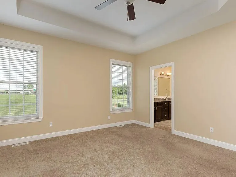 70 Cobblestone Ln — Photo 10