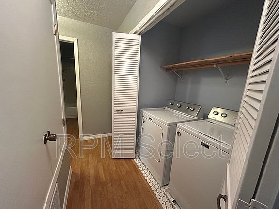 4th image of 159 Valley Oak Dr