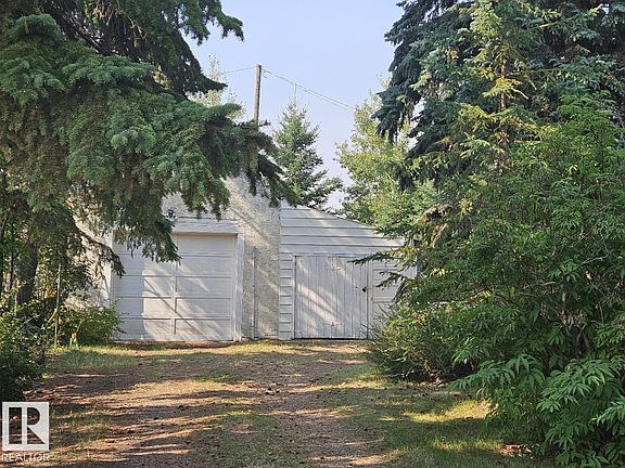 3rd image of 5102 51st St