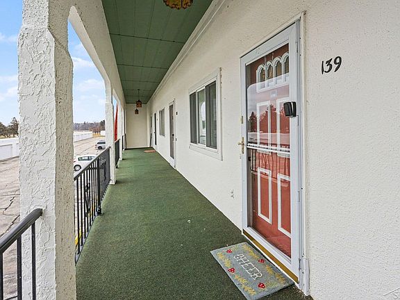 3rd image of 945 Kennely Rd