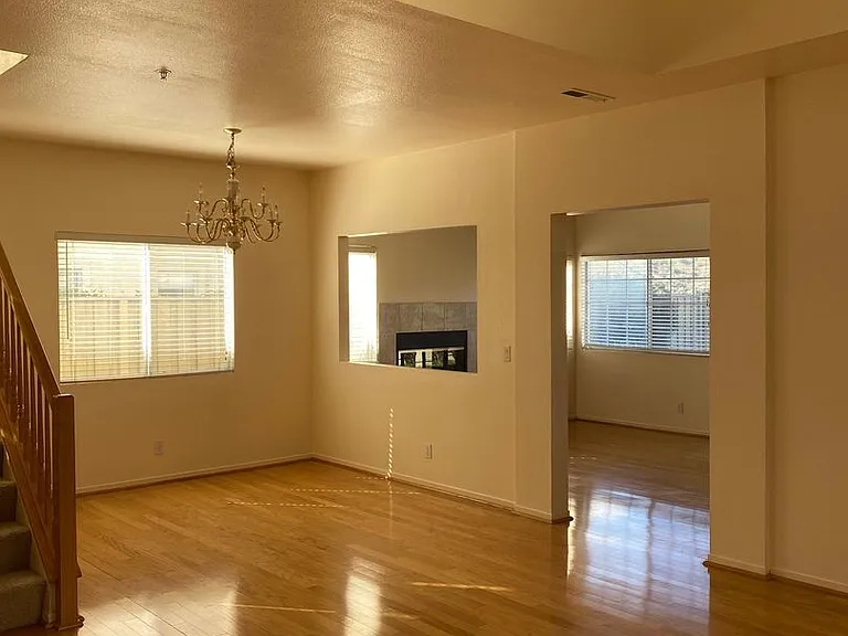 26418 Honor Ln — Photo 4