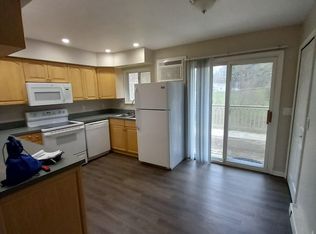 72 Village Ct APT 3, Ortonville, MI