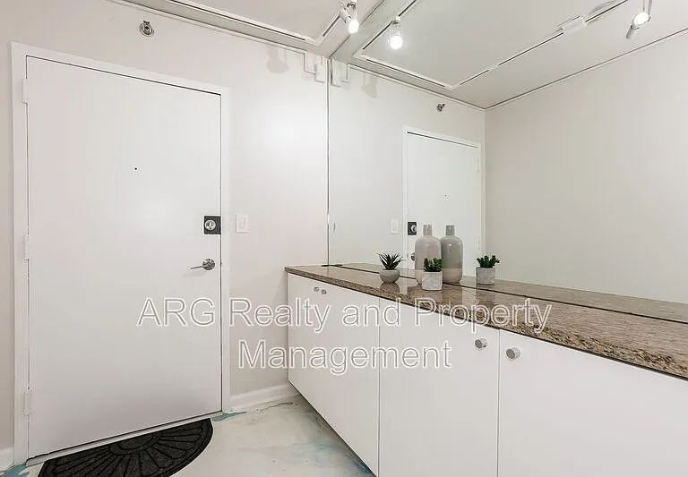 620 Peachtree St NE #901 — Photo 15