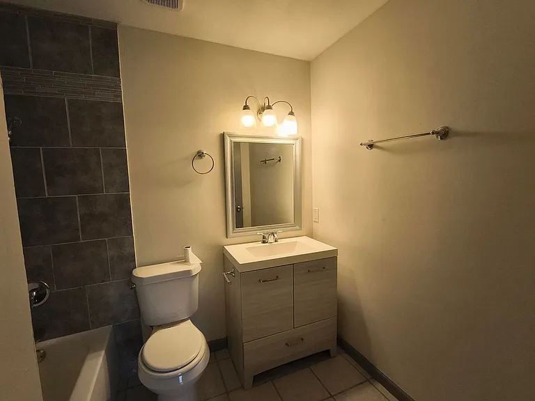 2630 Waco St — Photo 8