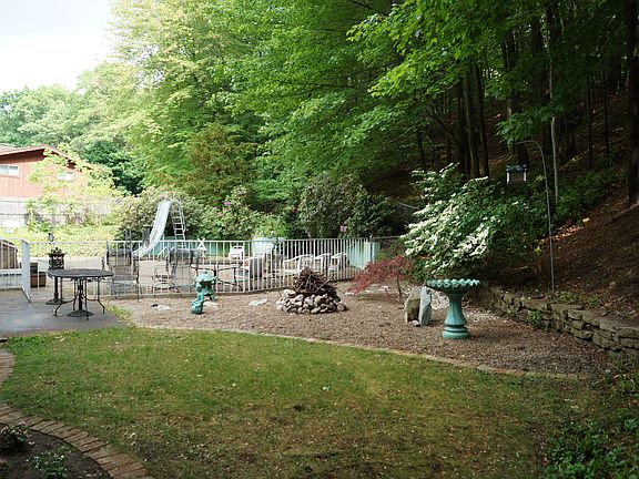 2nd image of 2039 Hillside Dr