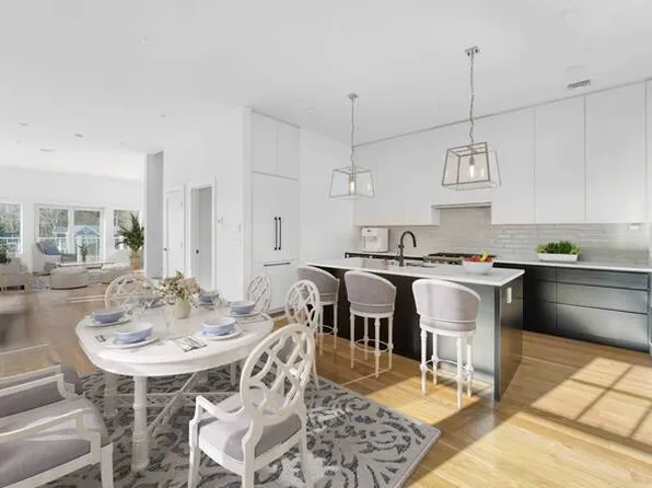 68 Foster Ave Unit 6, Hampton Bays, NY 11946