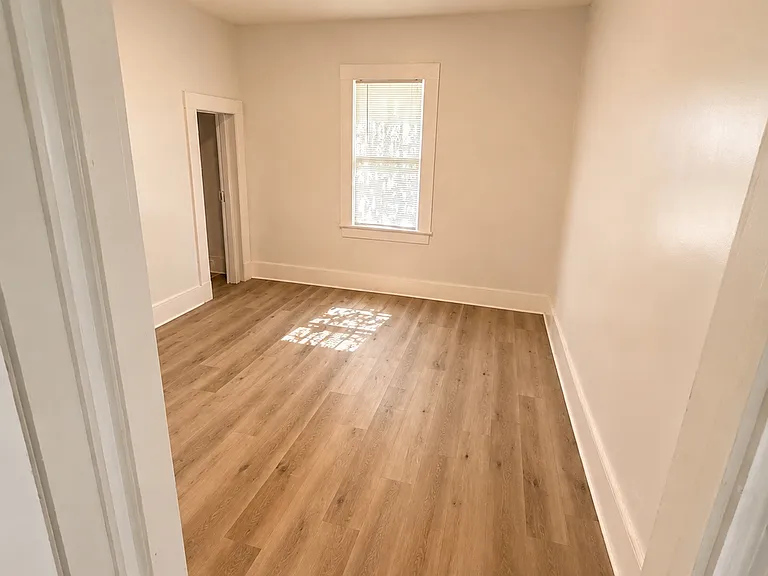 215 Dewitt Ave — Photo 11