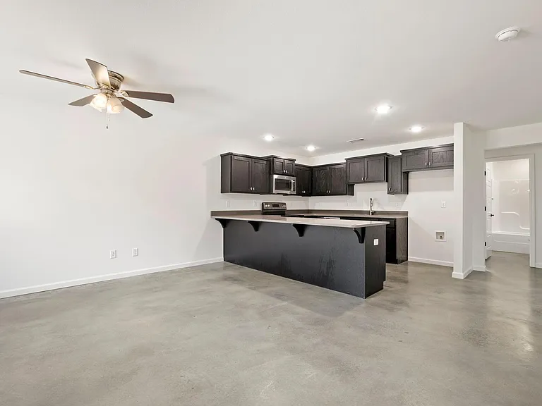 705 Supreme Ct — Photo 3
