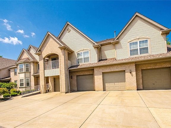 3rd image of 833 Neeb Rd APT 4