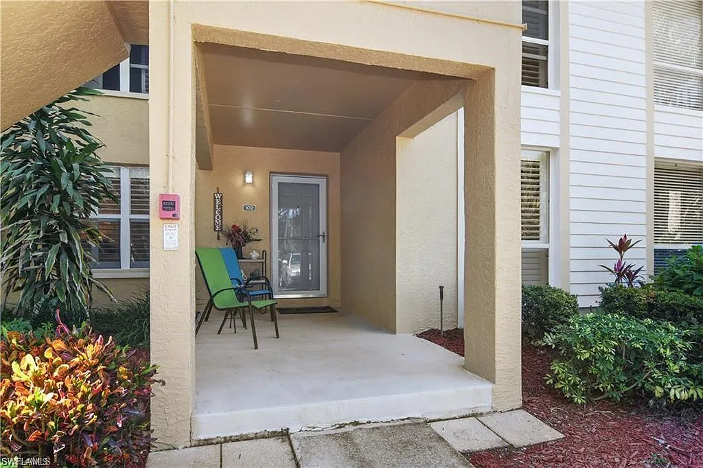 2 bed, 2.0 bath, 1168 sqft, $5,000 — Photo 2