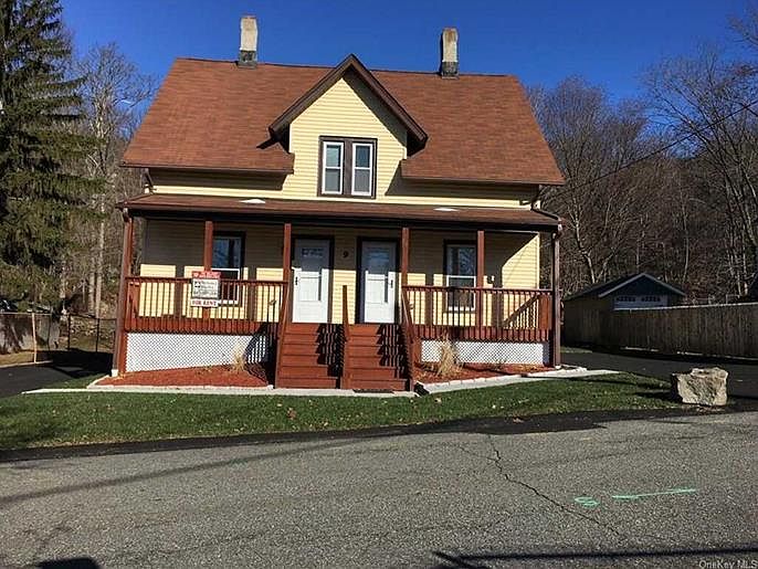 1st image of 9 Blakeslee Pl