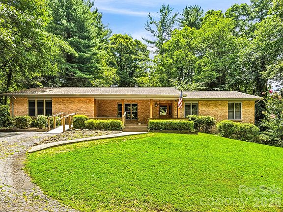 4th image of 2526 Kanuga Rd