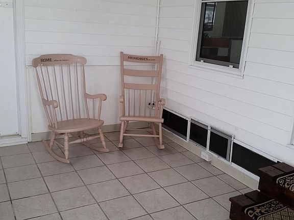 2nd image of 407 Peace Ln