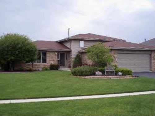 1st image of 921 Wildwood Dr