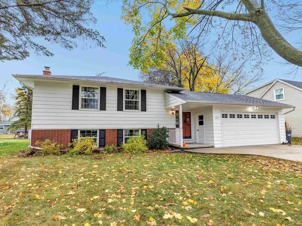 612 Karen Ln, Green Bay, WI 54301