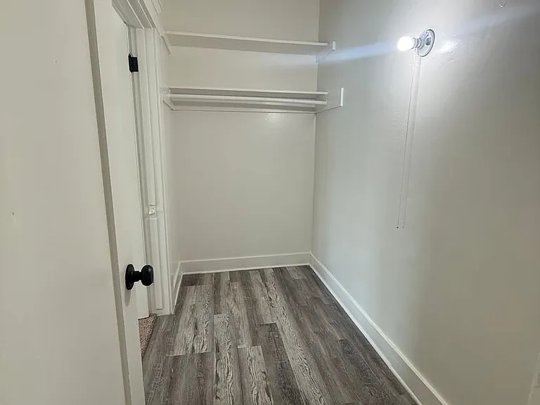2805-2813A S Vermont Ave — Photo 6