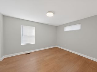 225 Meadow Ln, Chicago Heights, IL 60411