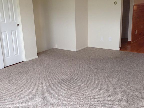 2nd image of 1558 Simpson Ave