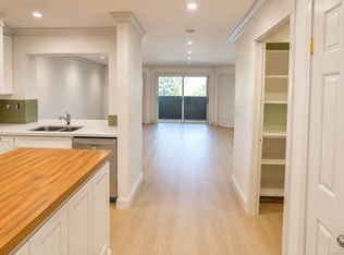 8860 Villa La Jolla Dr #1, La Jolla, CA 92037