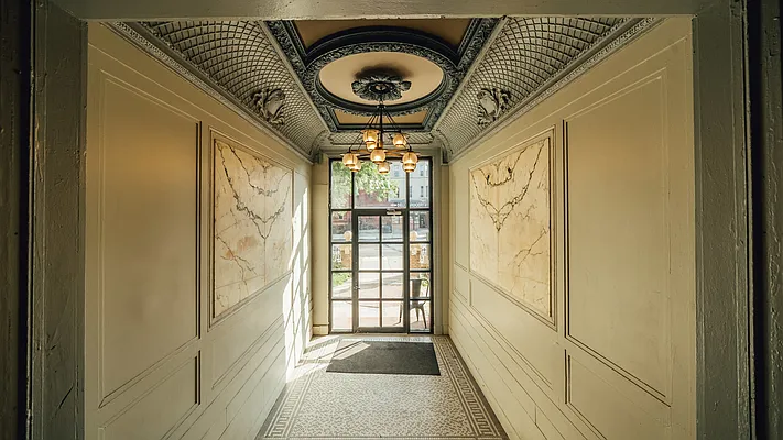 Rented by Nooklyn NYC LLC | media 19