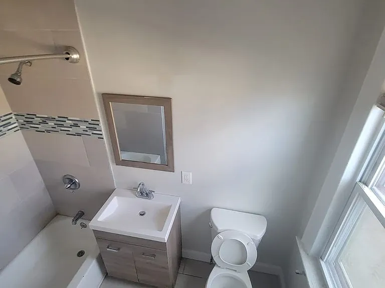 308 Main St — Photo 6