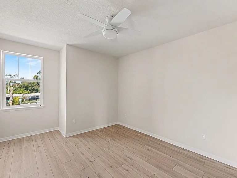 2549 Mario Way — Photo 21