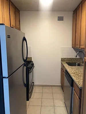 Rented by Metropolis Real Estate of Manhattan | media 13