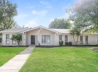 1425 Hurstview Dr, Hurst, TX 76053