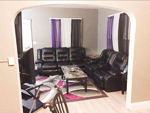 3rd image of 10319 Somerset Ave