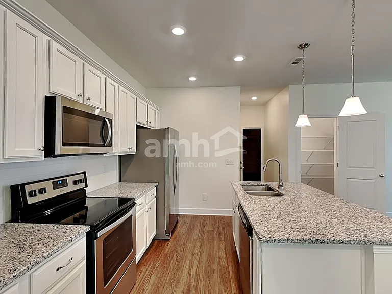 4805 Horatio Ct — Photo 3