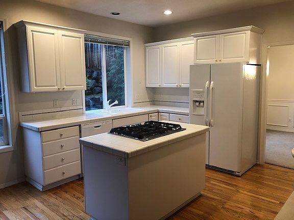 3rd image of 4146 NW Oxbridge Dr