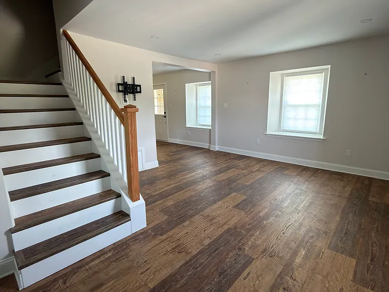 306 W Wayne Ave — Photo 5