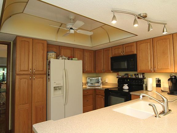5th image of 132 Gleneagles Dr