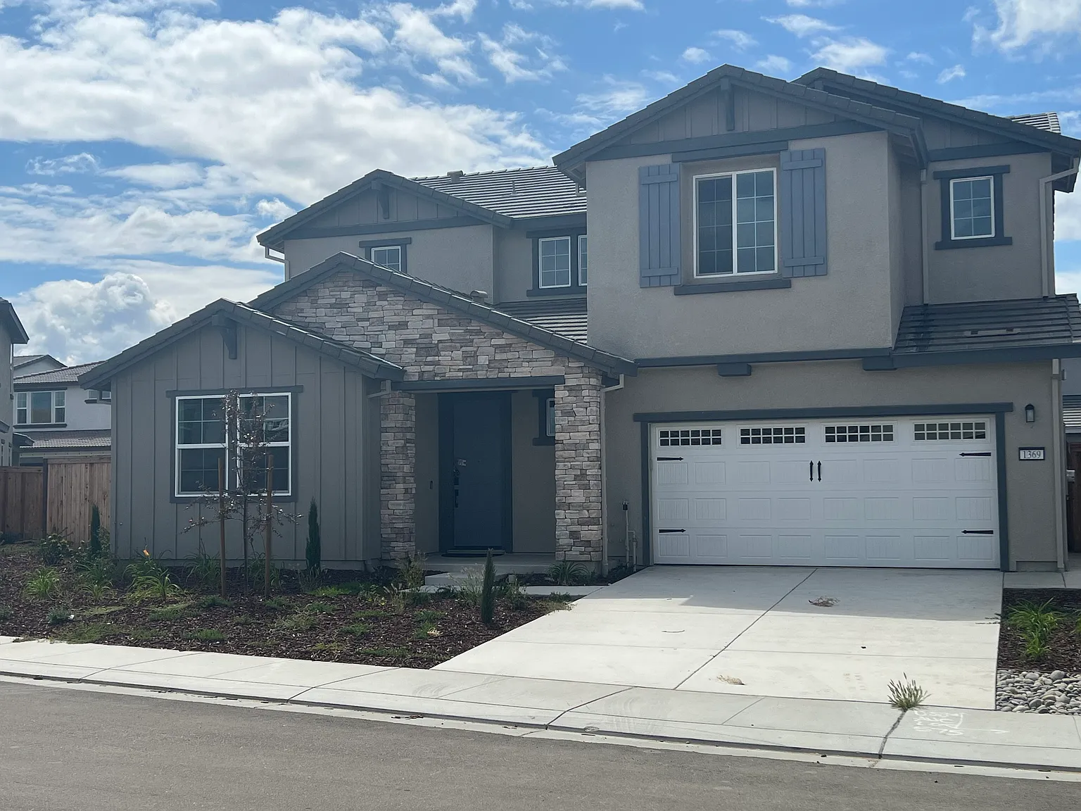 1369 Emory Ln photo 1