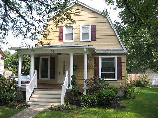 1st image of 158 Oakwood Ave
