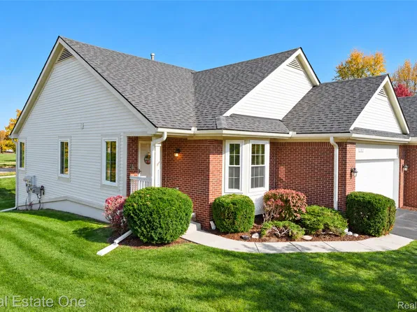 6469 Club Ct E #1, Grand Blanc, MI 48439