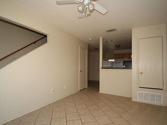 3rd image of 3900 Gus Dr APT B