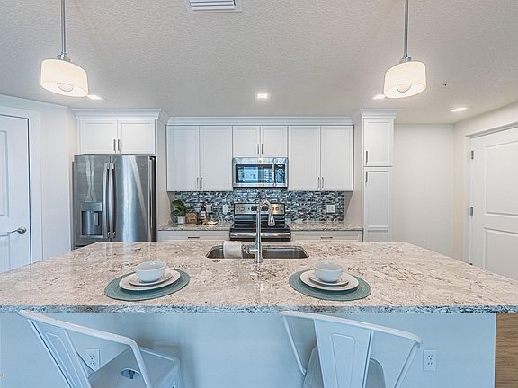 4th image of 6015 Turtle Beach Ln #203