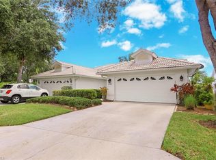 2262 Stacil Cir, Naples, FL 34109