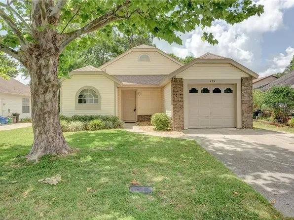 123 Edgewater Cir, Sanford, FL 32773