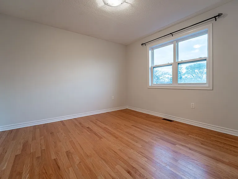 570 Chapel St — Photo 14