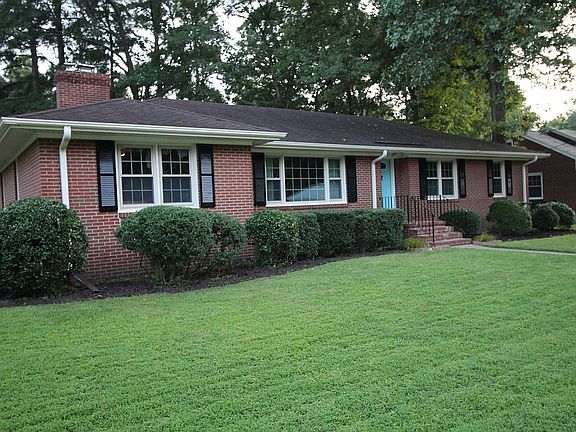 2nd image of 625 Dogwood Ln