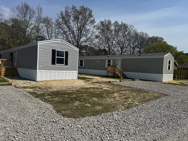 3 bed, $1,350 — Photo 1