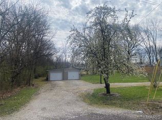1016 E Oak St, Greenville, IL