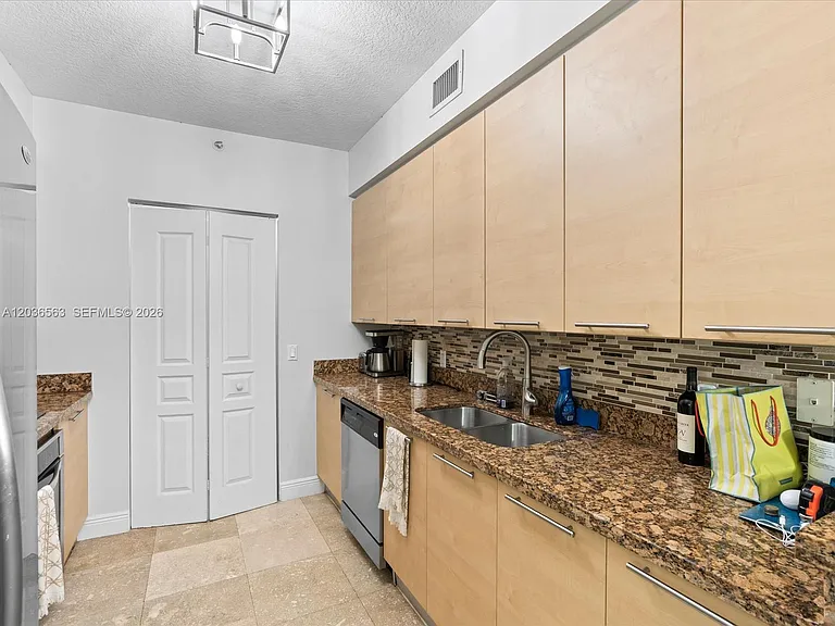 350 SE 2nd St #980 — Photo 22