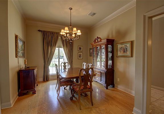 2nd image of 114 Crestmont Blvd