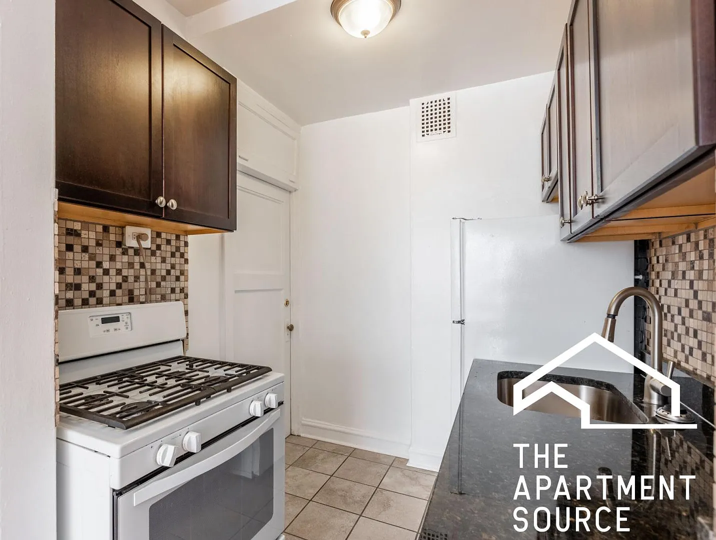 1371 West Estes Avenue #2F — Photo 3